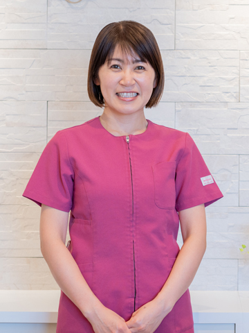 色摩 圭美